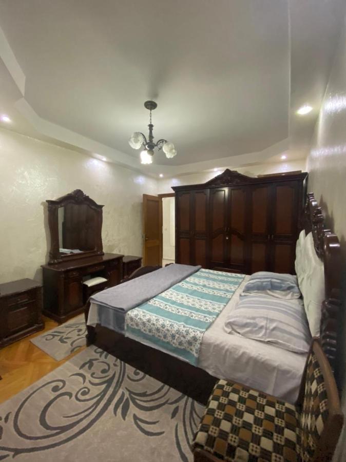 Apartment Ge Zvezda Batumi Exterior photo